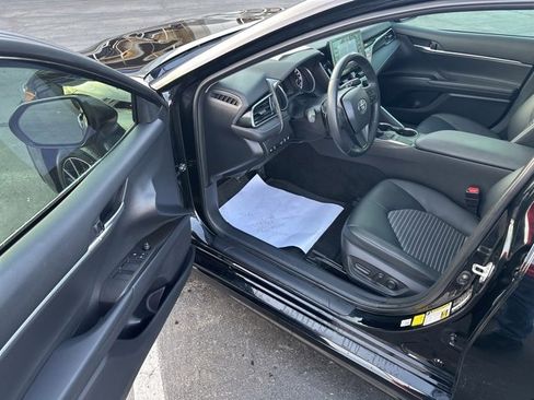 Used 2022 Toyota Camry SE image 15