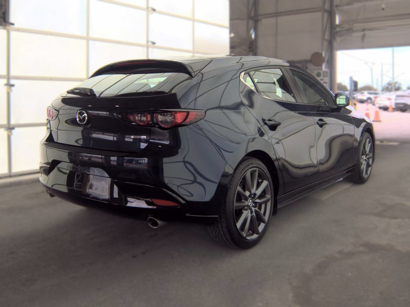 Used 2021 MAZDA MAZDA3 s FWD image 2