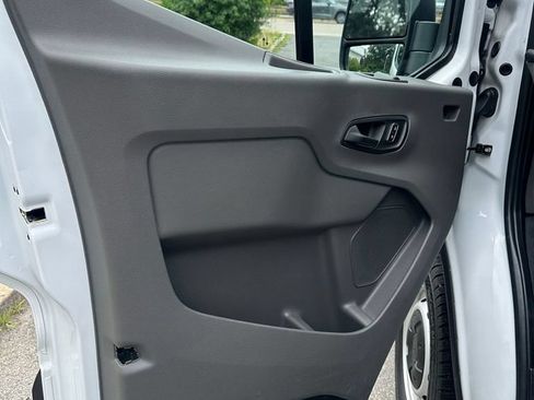 Used 2024 Ford Transit 250 148 High Roof RWD image 8