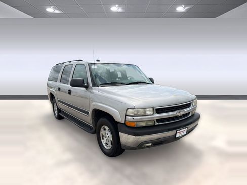 Used 2004 Chevrolet Suburban LS image 6