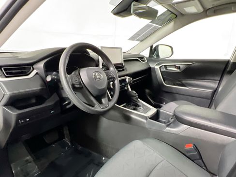 Used 2025 Toyota RAV4 XLE w/ Convenience Package FWD image 30