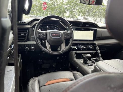 Used 2024 GMC Sierra 1500 AT4 w/ AT4 Premium Package AWD/4WD image 19