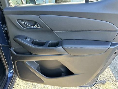 Used 2023 Chevrolet Traverse LT w/ LPO, Floor Liner Package image 10