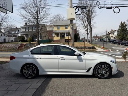 Used 2019 BMW 540i xDrive w/ M Sport Package image 4