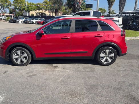 Used 2019 Kia Niro LX FWD image 5
