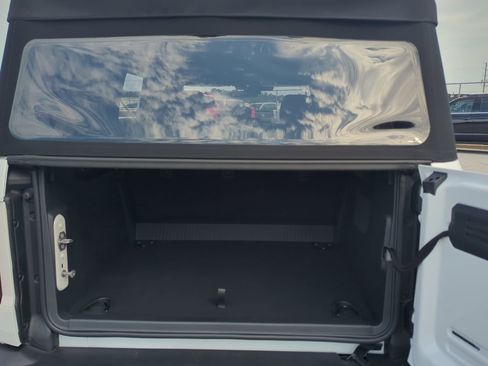 New 2025 Ford Bronco 4-Door image 11