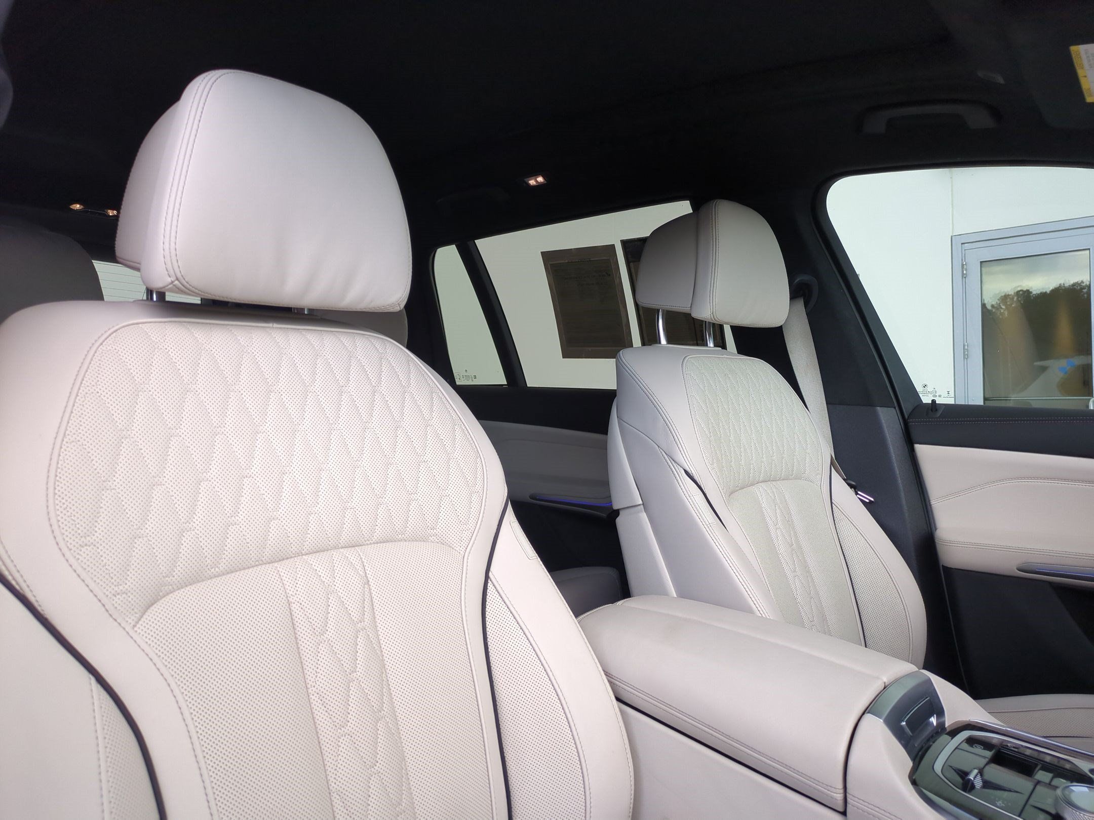 Used 2024 BMW X7 xDrive40i w/ Executive Package AWD/4WD image 35