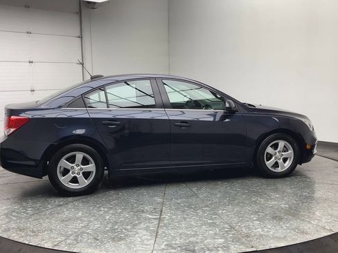 Used 2015 Chevrolet Cruze LT image 34