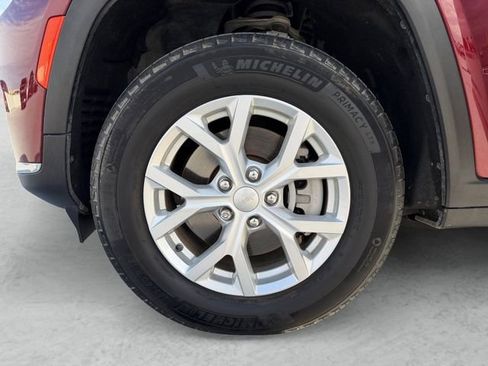 Used 2023 Jeep Grand Cherokee L Limited image 21