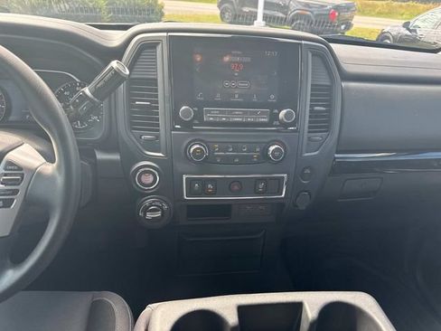 Used 2024 Nissan Titan SV AWD/4WD image 22