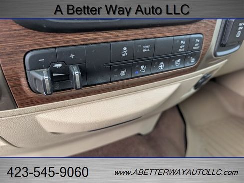 Used 2017 RAM 1500 Laramie w/ Convenience Group AWD/4WD image 13