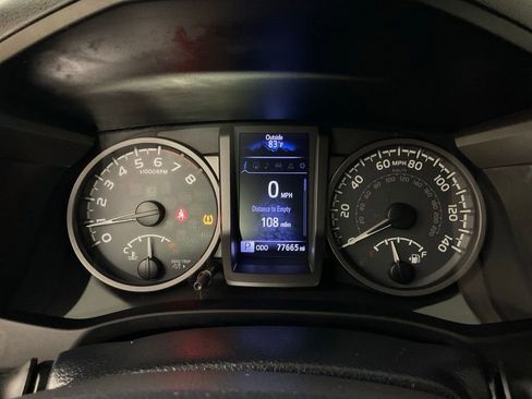 Used 2018 Toyota Tacoma TRD Off-Road RWD image 25
