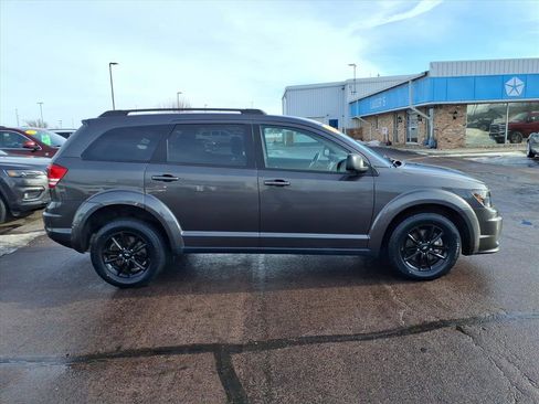 Used 2020 Dodge Journey SE w/ Blacktop Package image 18