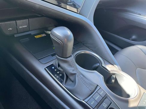 Used 2022 Toyota Camry XSE image 38