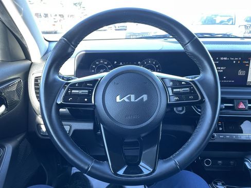 Certified 2024 Kia Seltos S image 17