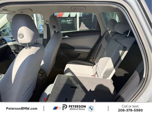 Used 2022 Volkswagen Taos SE FWD image 18