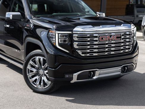 Used 2024 GMC Sierra 1500 Denali w/ Denali Reserve Package AWD/4WD image 3