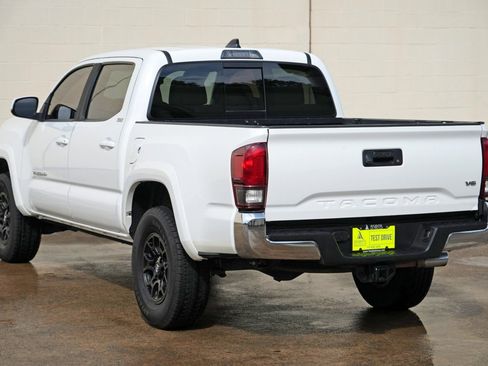 Used 2021 Toyota Tacoma SR5 RWD image 42