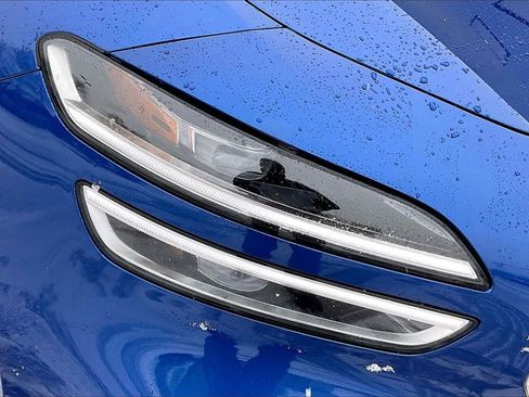 Used 2025 Genesis G70 2.5T w/ Sport Prestige Package image 31