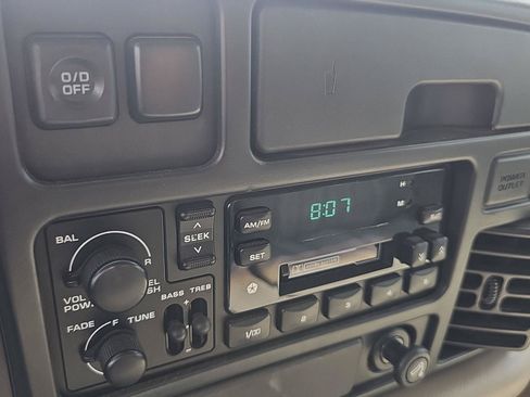 Used 1996 Dodge Ram 1500 Truck 2WD Club Cab image 19