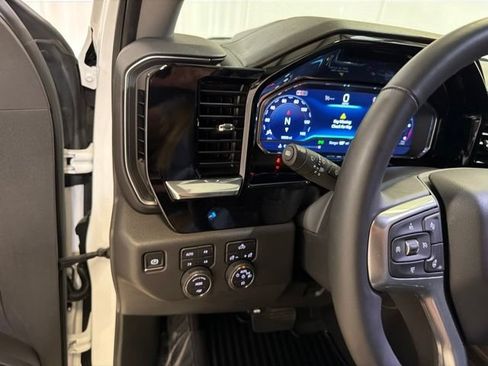 Used 2025 Chevrolet Silverado 1500 LT Trail Boss w/ Convenience Package II AWD/4WD image 15