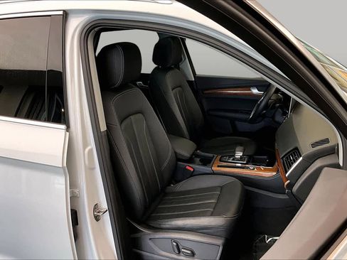 Certified 2023 Audi Q5 2.0T Premium Plus w/ Premium Plus Package AWD/4WD image 9