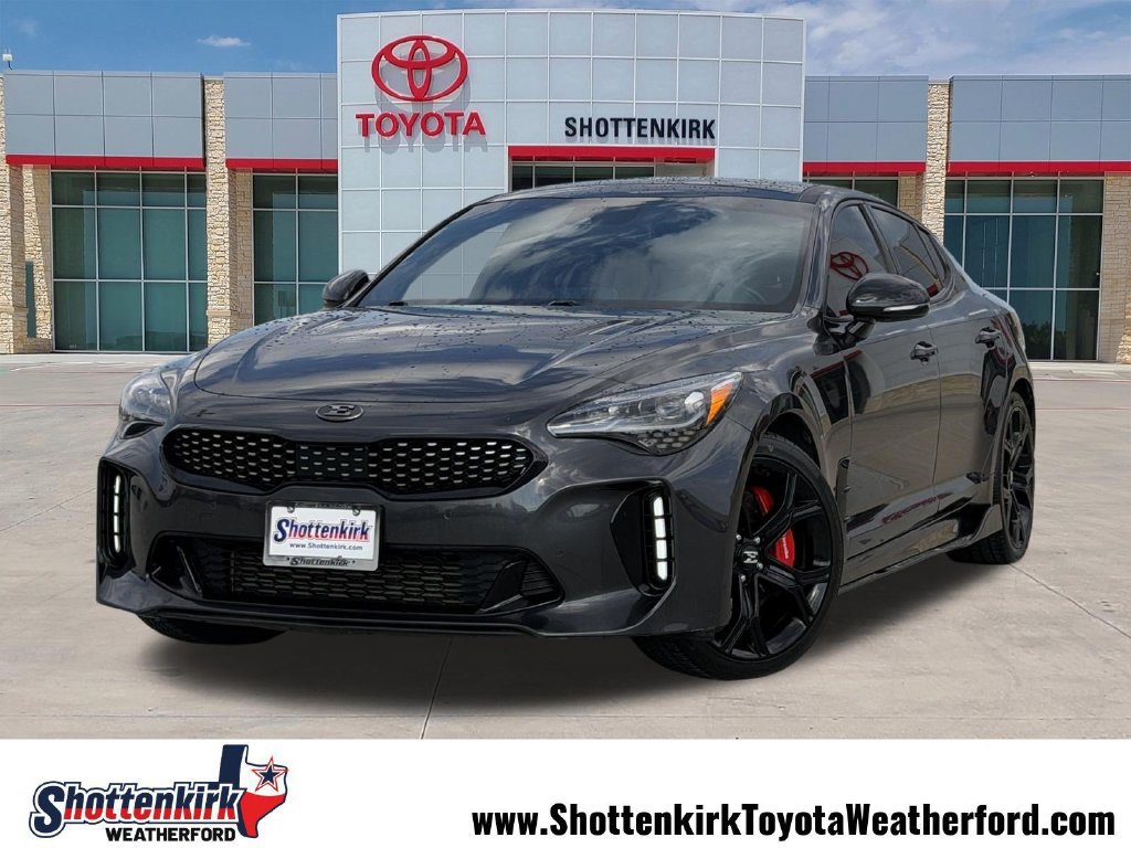 Used 2021 Kia Stinger GT1 RWD image 1