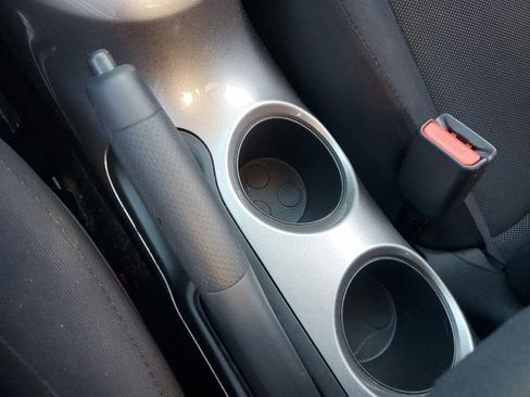 Used 2014 Nissan Juke S image 36