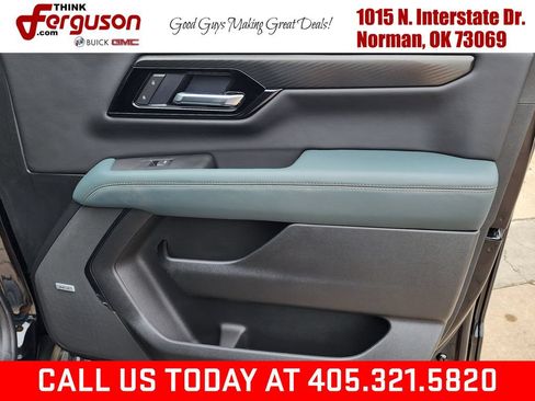 New 2026 GMC Yukon AT4 w/ AT4 Premium Plus Package AWD/4WD image 44