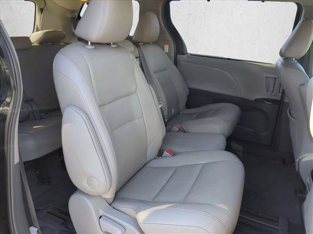 Used 2015 Toyota Sienna XLE w/ XLE Navigation Package FWD image 21