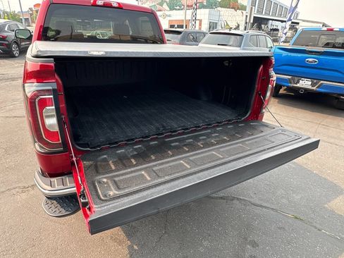 Used 2018 GMC Sierra 1500 SLT w/ SLT Premium Package AWD/4WD image 9