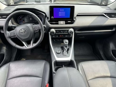 Used 2023 Toyota RAV4 XLE Premium AWD/4WD image 20