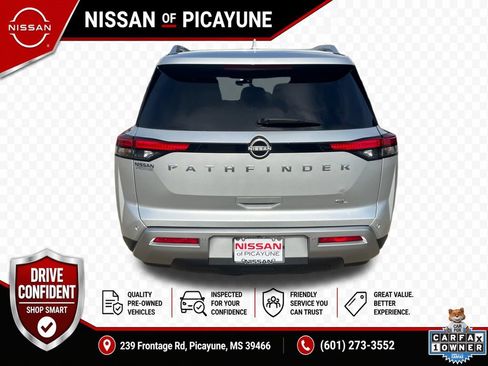 Used 2025 Nissan Pathfinder SL FWD image 4