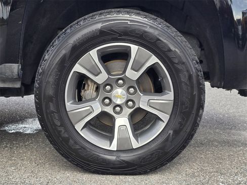 Used 2019 Chevrolet Colorado Z71 image 12