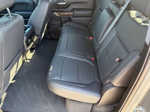 Used 2021 Chevrolet Silverado 1500 LT Trail Boss w/ Convenience Package II AWD/4WD image 11