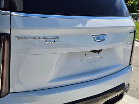 New 2026 Cadillac Escalade IQL Luxury AWD/4WD image 15