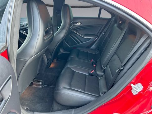 Used 2014 Mercedes-Benz CLA 250 image 27