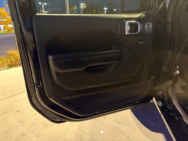 Used 2021 Jeep Wrangler Unlimited Sport AWD/4WD image 14
