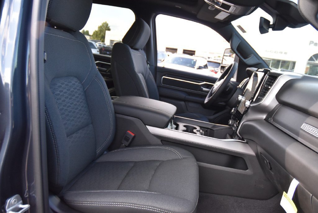 New 2026 RAM 1500 Big Horn AWD/4WD image 32