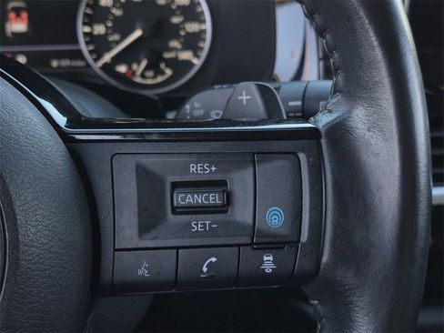 Used 2023 Nissan Pathfinder SV w/ SV Premium Package image 21