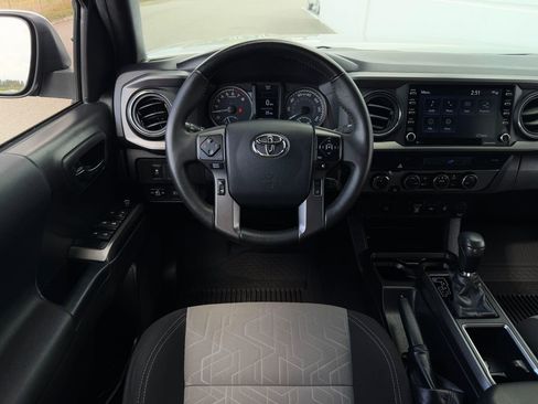Certified 2023 Toyota Tacoma TRD Off-Road AWD/4WD image 12