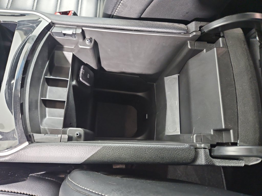 Used 2019 Ford Edge SEL w/ Equipment Group 201A FWD image 26