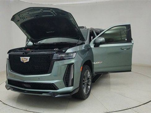 Used 2023 Cadillac Escalade V image 81