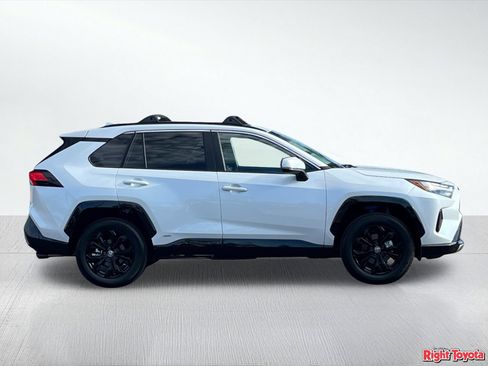 Certified 2024 Toyota RAV4 SE w/ Convenience Package AWD/4WD image 8