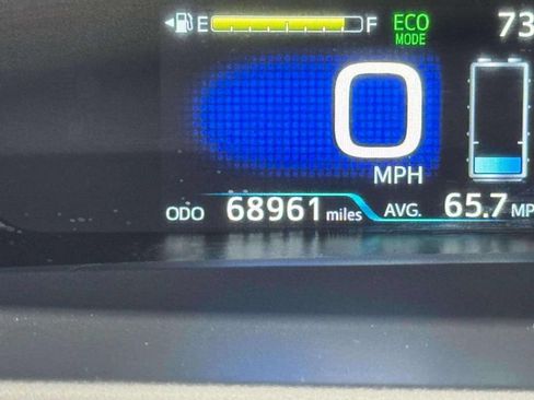 Used 2020 Toyota Prius Prime XLE FWD image 21