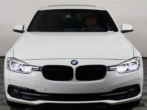 Used 2018 BMW 330i Sedan RWD image 2