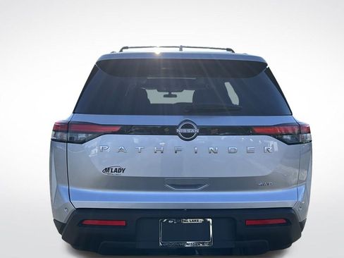 Used 2025 Nissan Pathfinder SV w/ SV Premium Package image 16