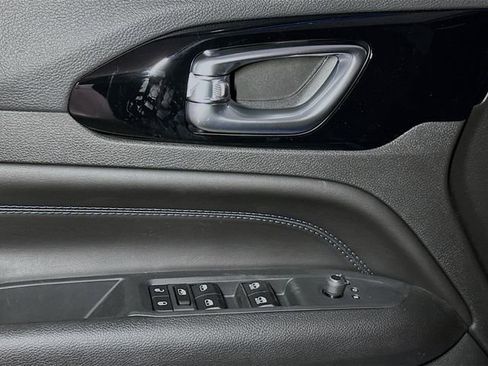 New 2025 Jeep Compass Limited w/ Sun & Sound Group image 12