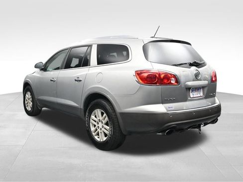 Used 2008 Buick Enclave CX w/ Driver Confidence Package FWD image 3