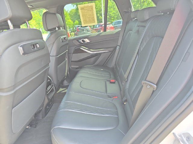 Used 2025 BMW X5 xDrive50e AWD/4WD image 15